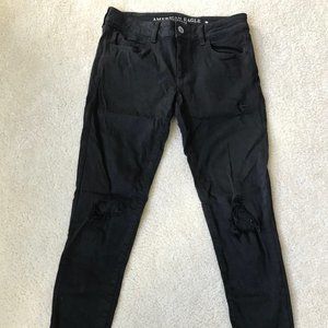 American Eagle Black Distressed Jeggings in Size 8 X-Long